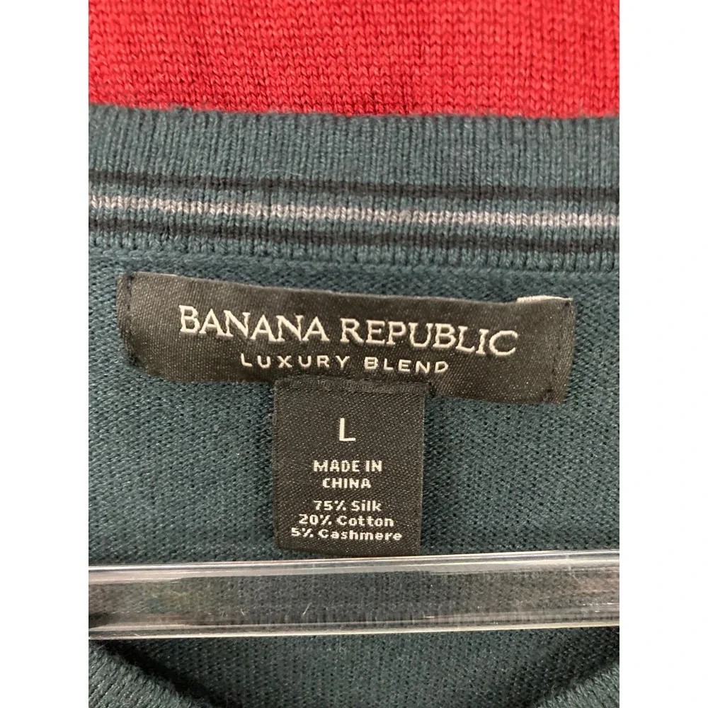 Set of Two Banana Republic Sweaters Large Red Green Silk Cashmere V-Neck Luxury